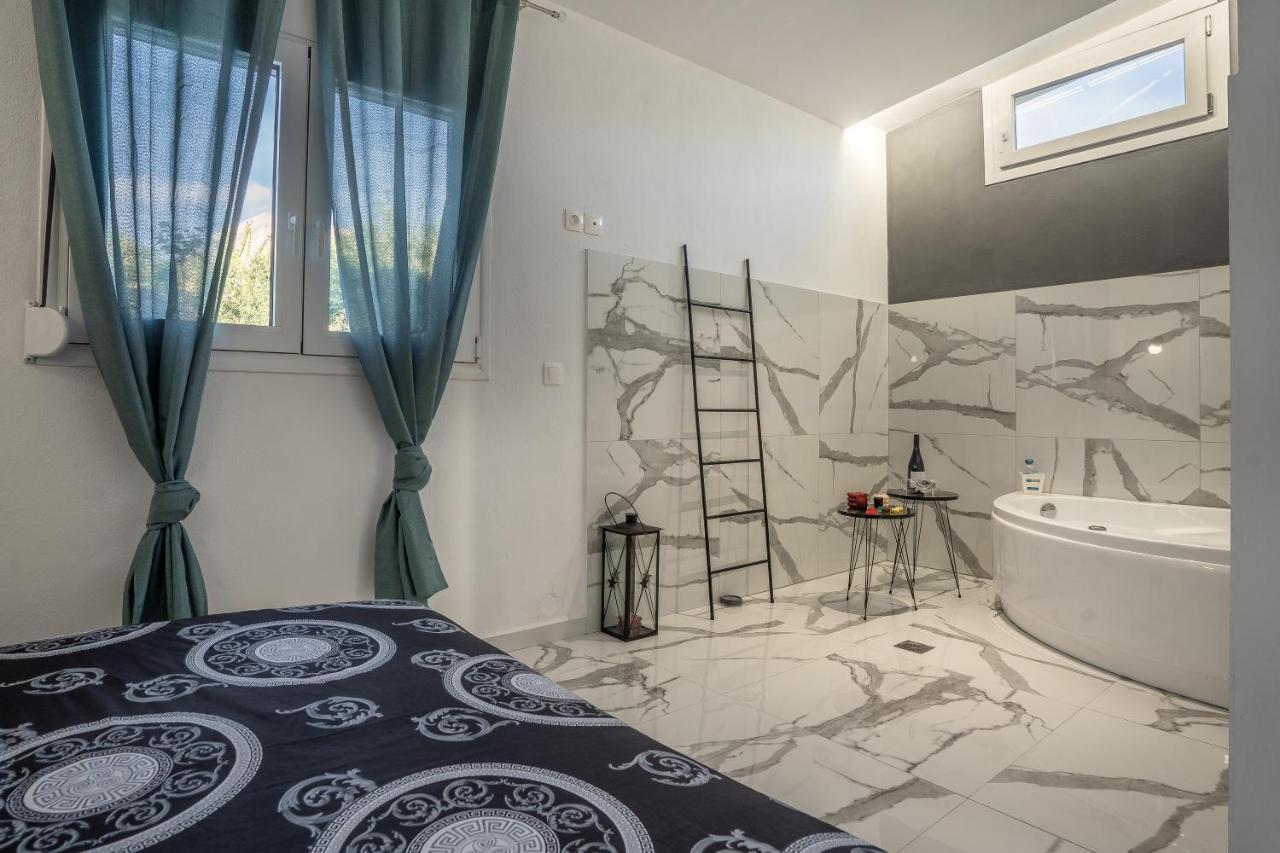 Villa Aktis With Freshwater Pool And Sea View Sissi Exterior foto